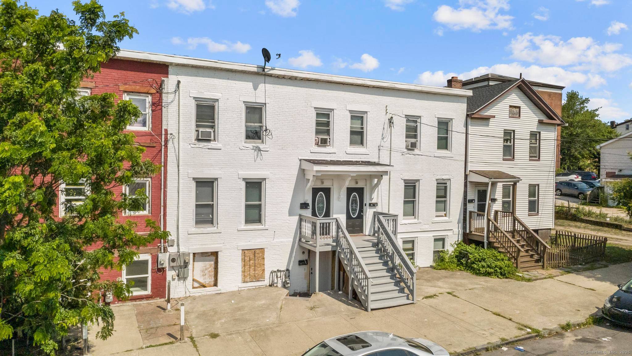 Great opportunity to own this duplex in New Haven's Fair Haven neighborhood.