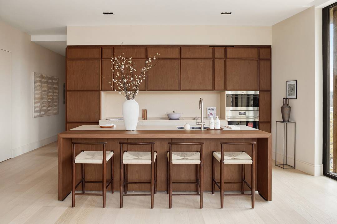 Welcome to Williamsburg Green a boutique condominium where forward thinking sustainability meets the effortless cool of Brooklyn living.