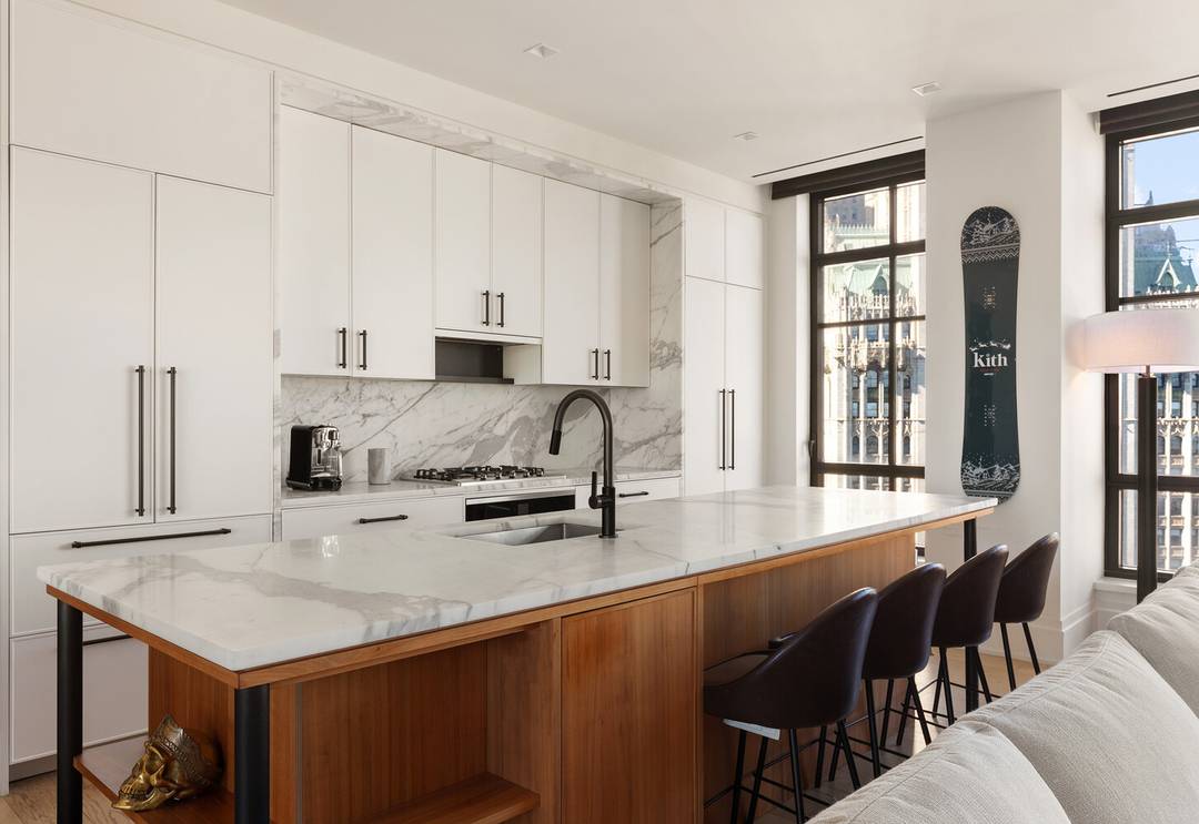 Residence 25C at 25 Park Row Perched high above historic City Hall Park, Residence 25C is a luminous two bedroom, two and a half bath home that pairs striking architecture ...