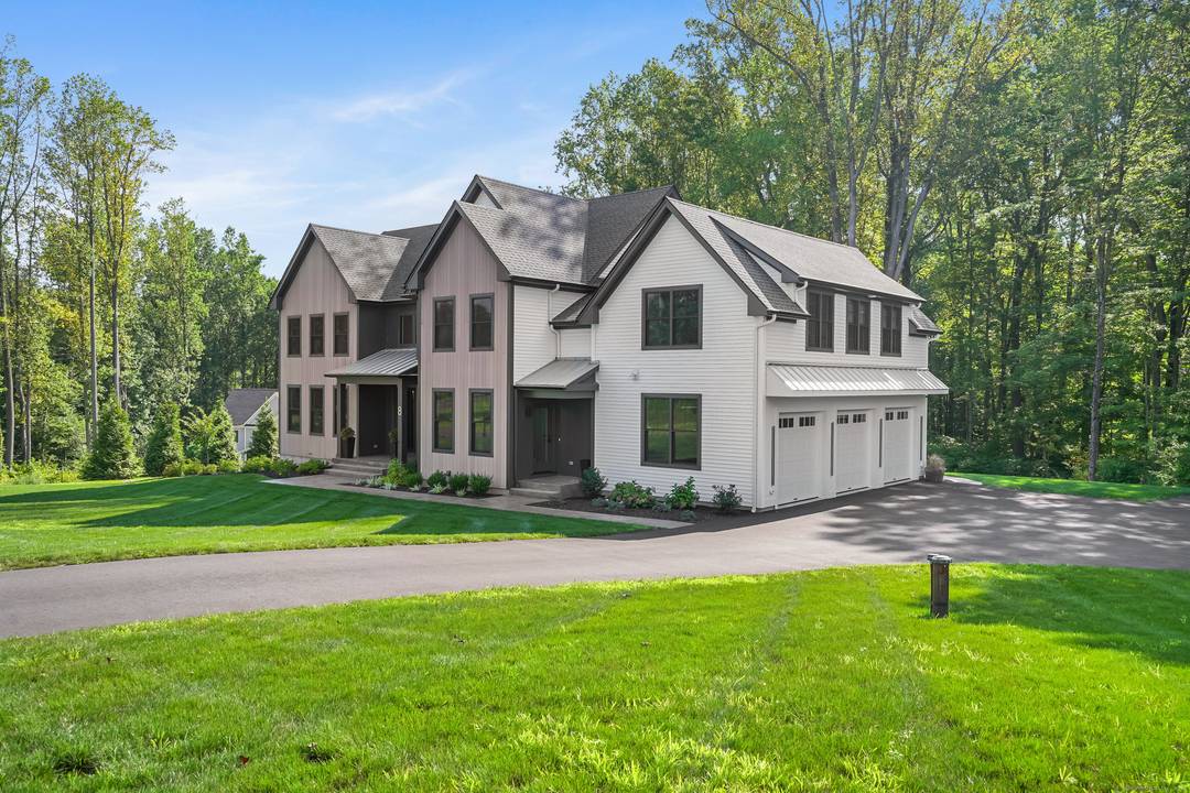 Magnificent Home in Private Cul de Sac.