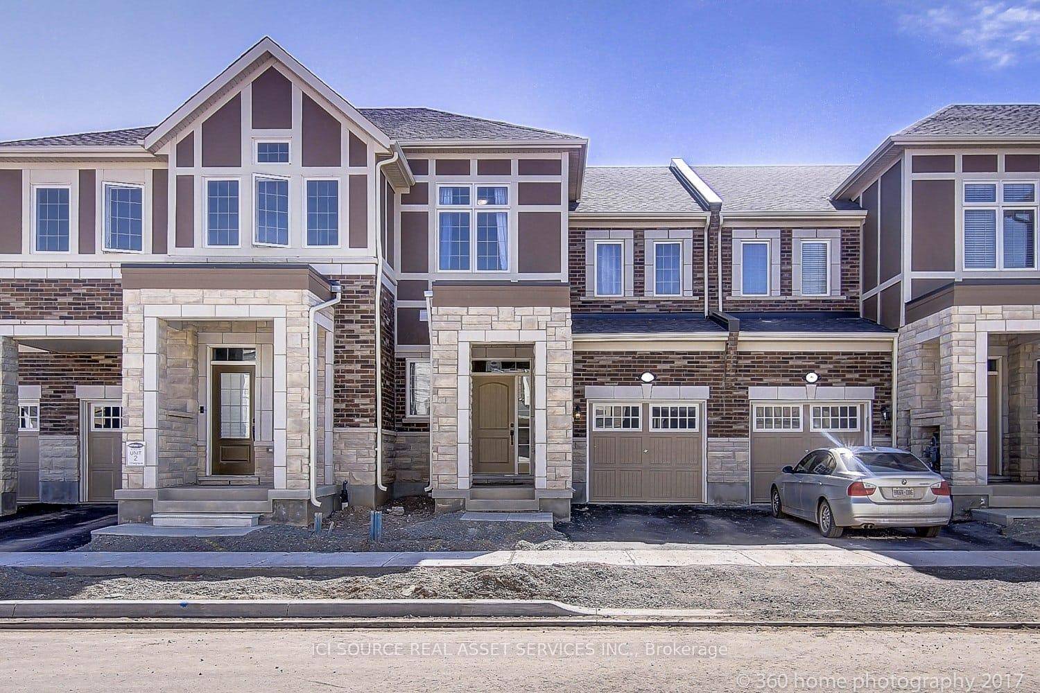 Amazing townhouse in high demand area.