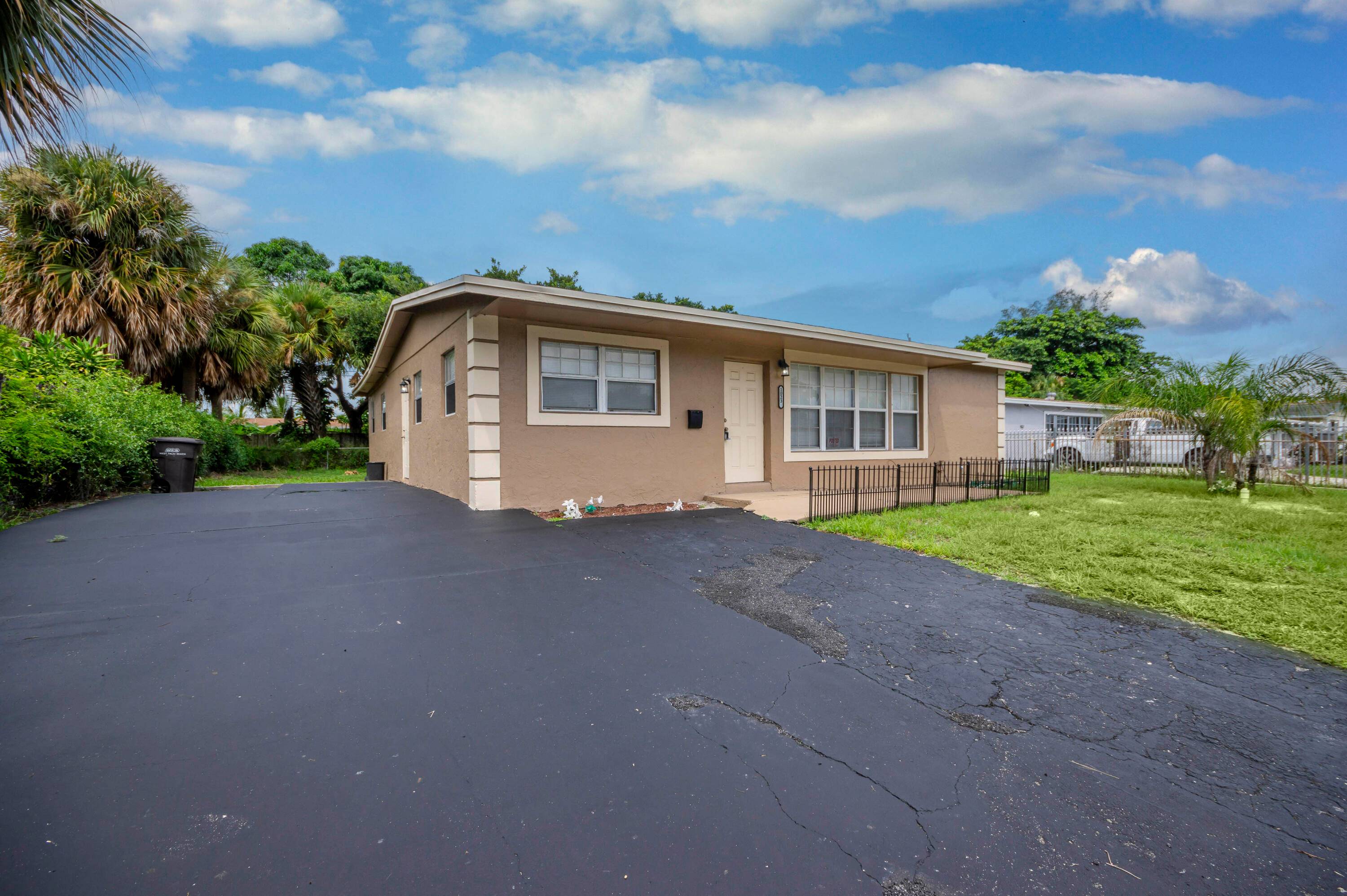 A wonderful opportunity in a fantastic location !