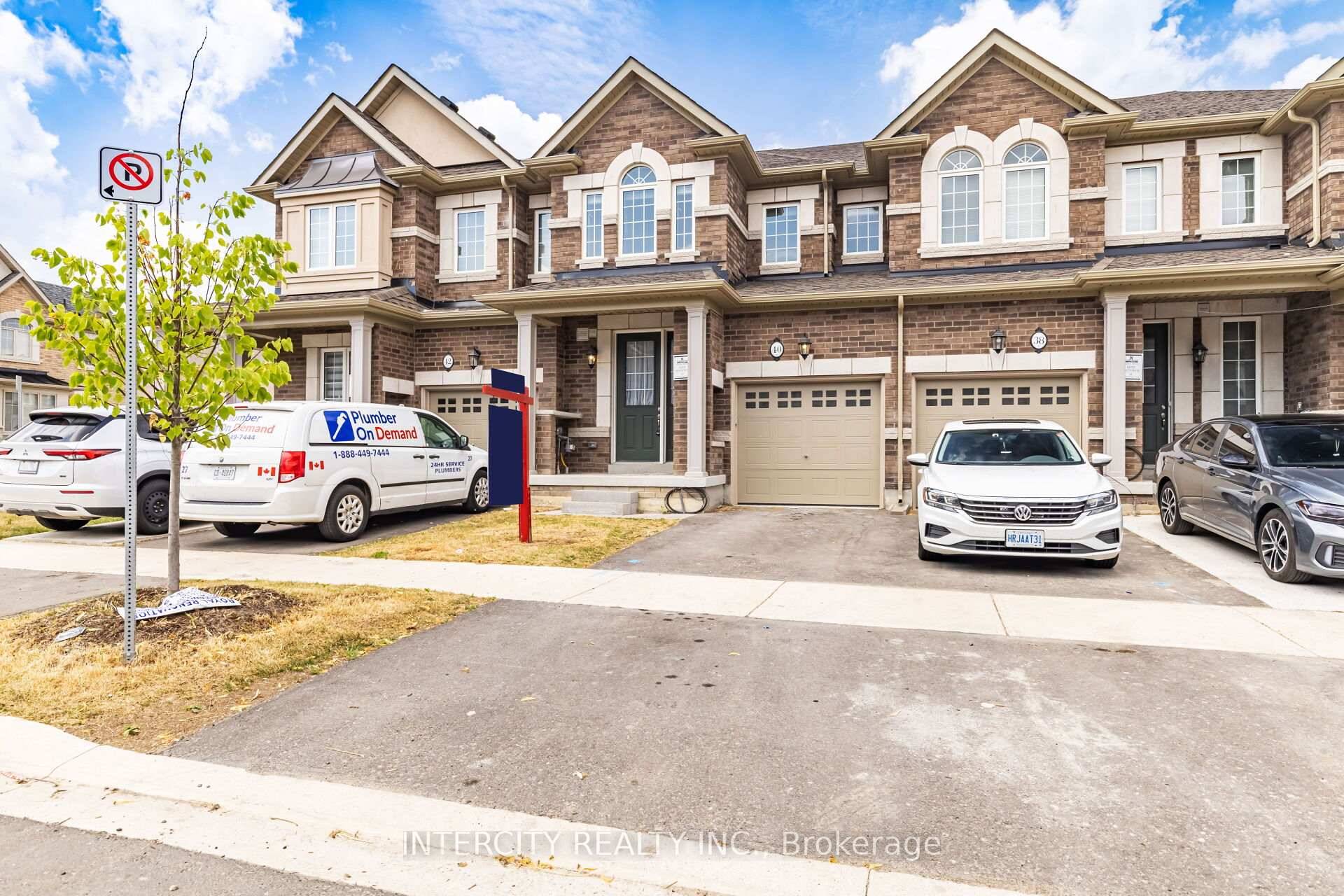 Welcome to 40 Donald Stewart Rd A Stunning Freehold Townhome in Northwest Brampton !