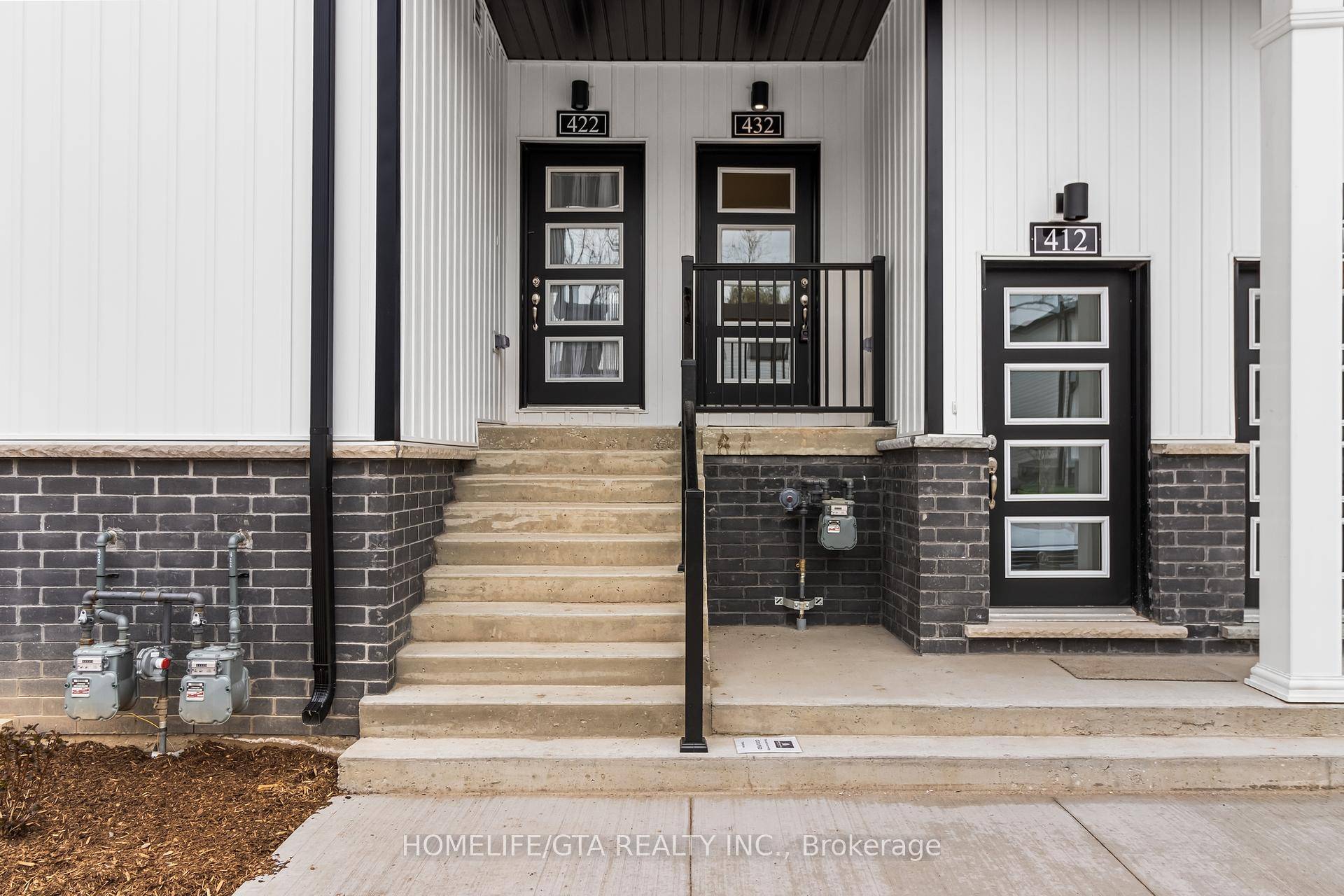 Stacked Townhome For Lease in Niagara Falls !