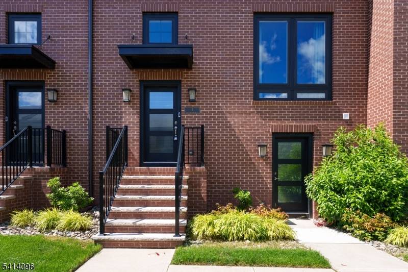 Built in 2021, this extraordinary three level home offers an impeccable blend of style and functionality, making it an ideal choice for renters who need a lot of space.