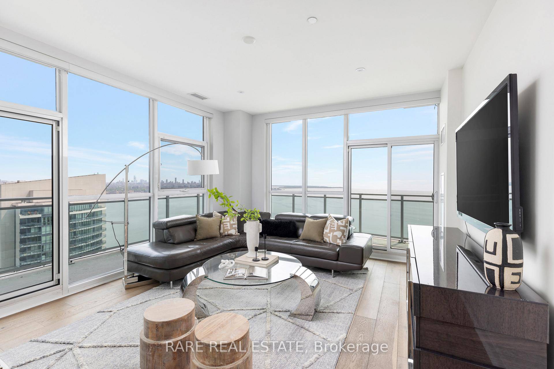 Welcome to a penthouse in a class of its own A palatial 1, 886 sq feet of living space over a RARE 3 bedroom layout with dedicated enclose able Den ...