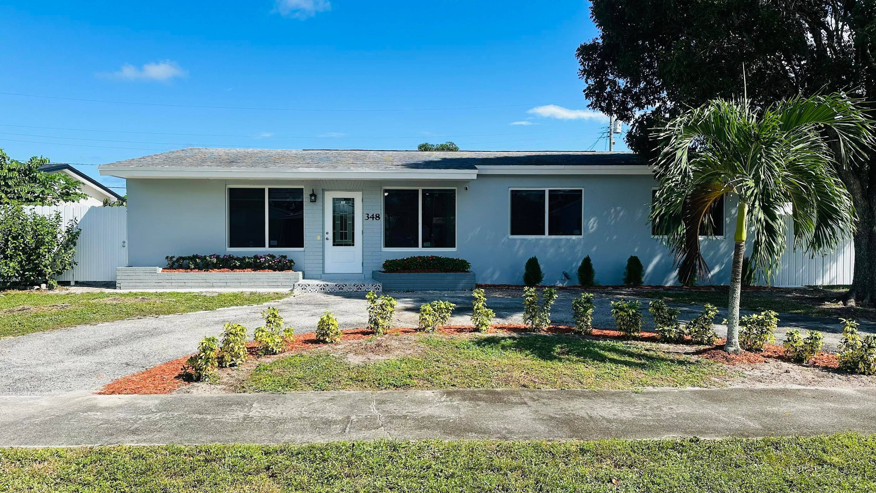 Well maintained 3 bedroom, 2 bathroom single family residence located in the heart of Palm Springs, only minutes from I 95, airport, downtown, beaches, restaurants, and shopping centers.