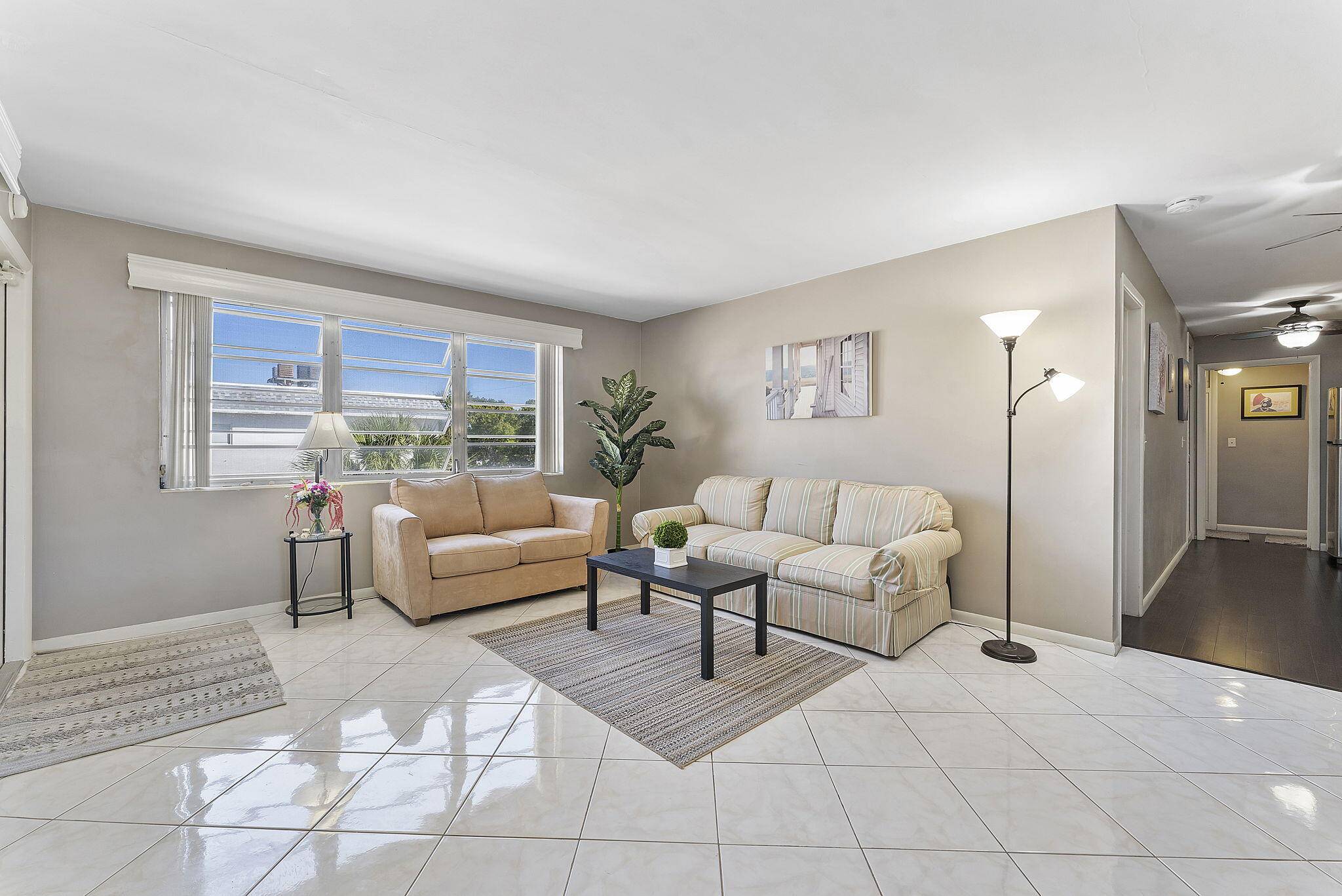 Come see this beautiful updated 2 bedroom, 1.