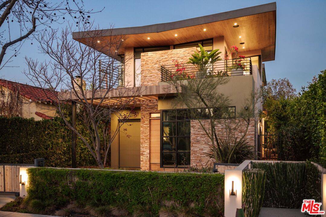 366 Huntley Dr 3BR Beverly Grove La