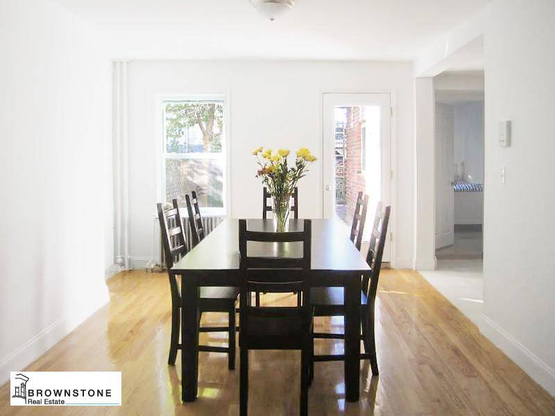 586 Henry Street is a beautiful, majestic brownstone on Henry Street in Carroll Gardens.