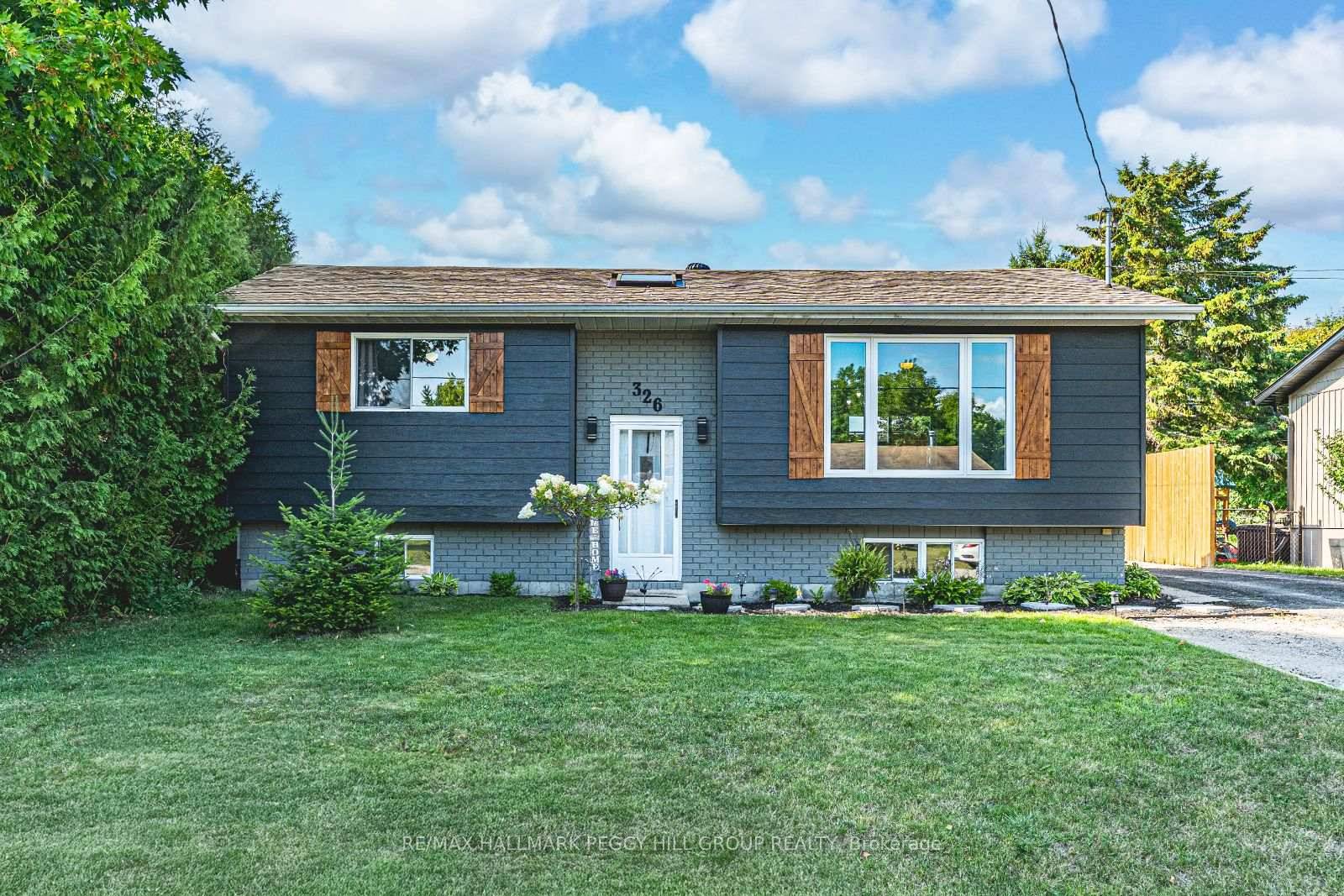 MOVE IN READY RAISED BUNGALOW CLOSE TO GEORGIAN BAY WITH MAJOR UPDATES !