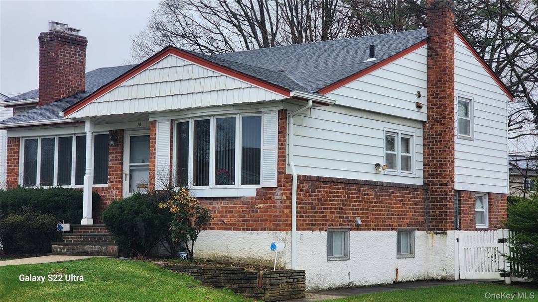 Well maintained 4 bedroom, 3 full bath split level home in the highly sought after Jericho School District !