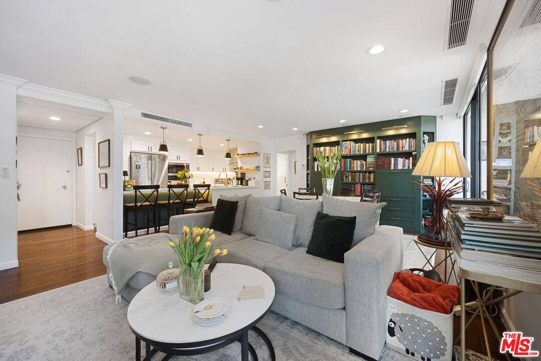 2160  Century Park East 2BR Beverlywood La
