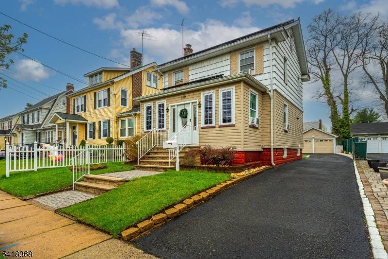 Located in the sought after Putnam Manor neighborhood of Union, this move in ready Colonial balances classic curb appeal with contemporary design.