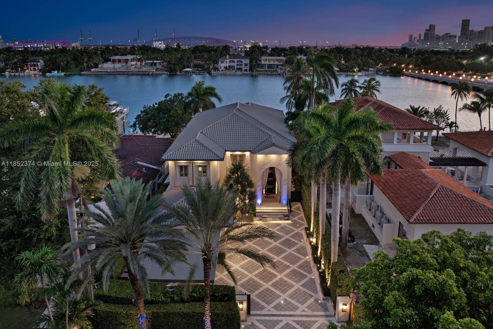 Welcome to luxury waterfront living at 176 S Hibiscus Drive in the heart of Miami Beach !
