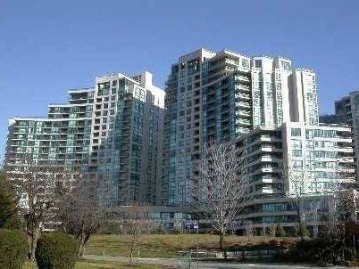 Ready to Move In ! Well Maintained and Fresh Paint and Cleaned Professionally.