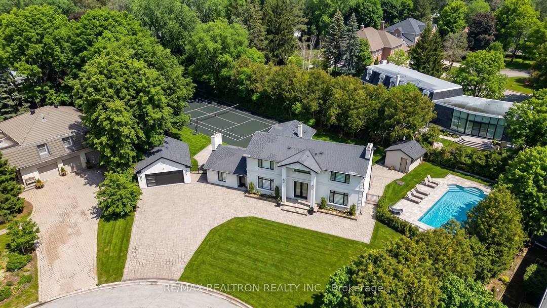 Set on a quiet, prestigious court in highly desirable Bayview Glen, 3 Rosea Court presents a rare opportunity to own a private estate property on an expansive 0.