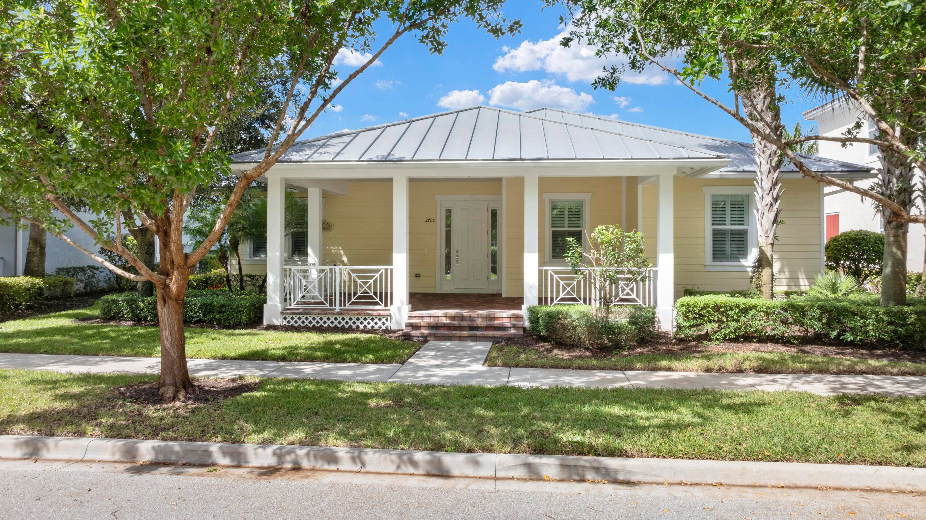 Immaculate single story CBS home in sought after Windsor Park at Abacoa.