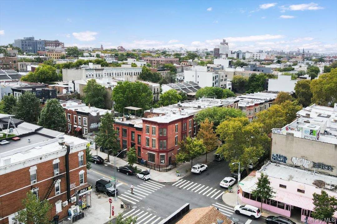Introducing 442 Marion Street Fully Renovated 3 Family Brownstone in Bedford Stuyvesant Welcome to 442 Marion Street, a beautifully updated 3 family corner brownstone located in the heart of Brooklyn ...