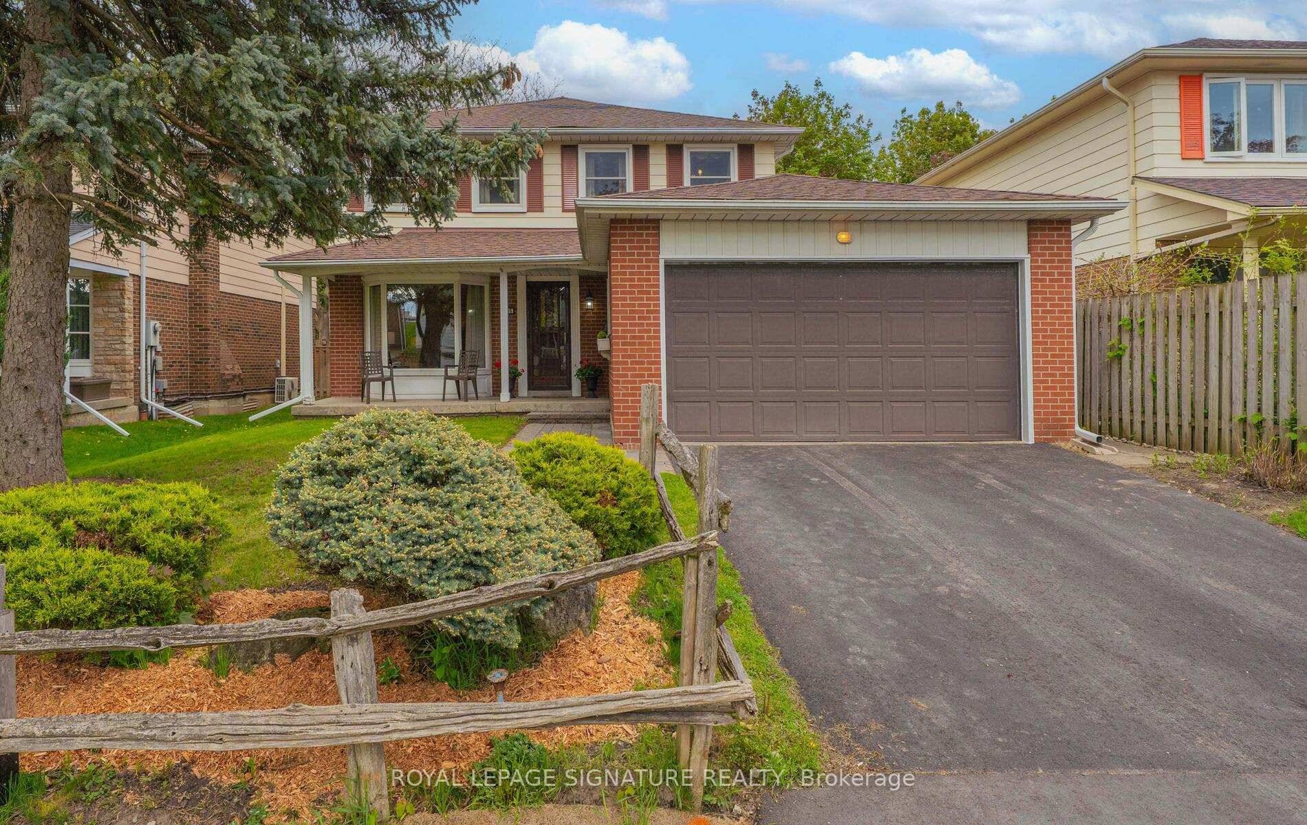 Wow ! ! The Hunt Is Over Fall In LOVE In The SOUGHT AFTER Family Neighbourhood Of L'Amoreaux !