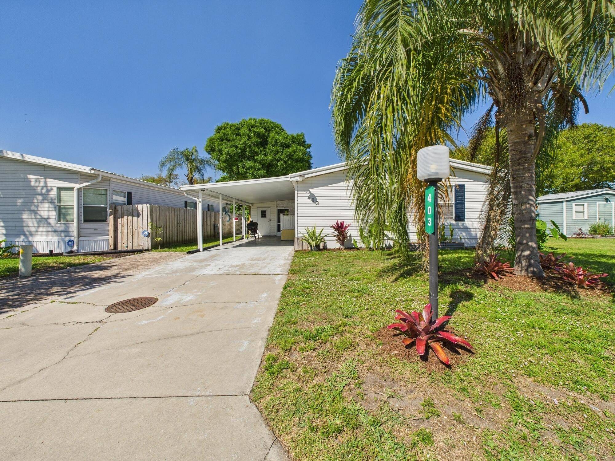 Waterfront Living on Taylor Creek !