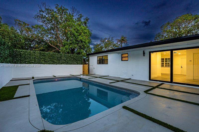 Fully Renovated 3 Bedroom, 2 Bath Home in Highly Desirable Fort Lauderdale Welcome to single family home located in one of Fort Lauderdale s most sought after neighborhoods.