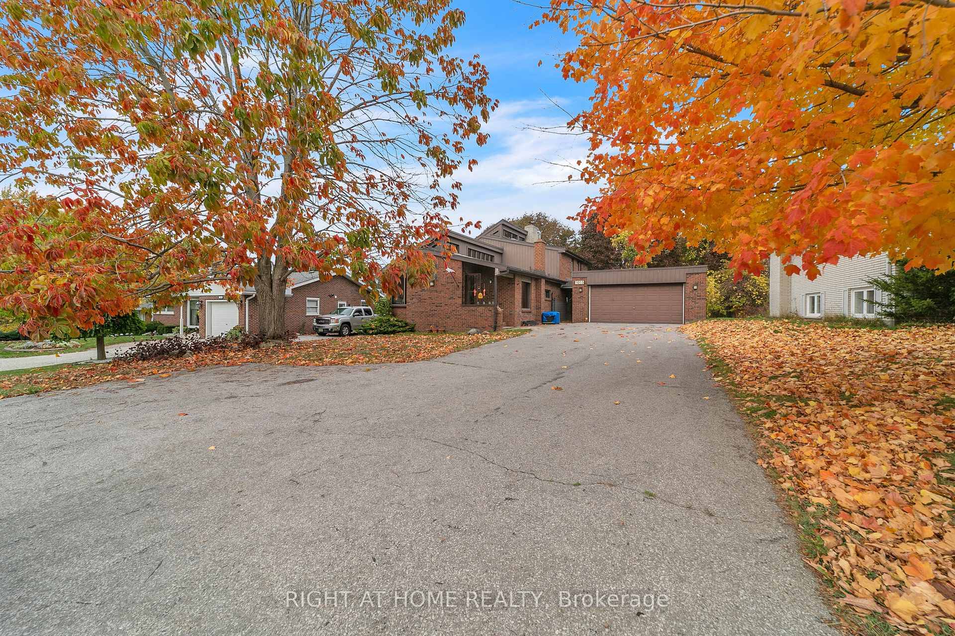 Presenting an outstanding opportunity in one of Newmarket's most desirable areas.