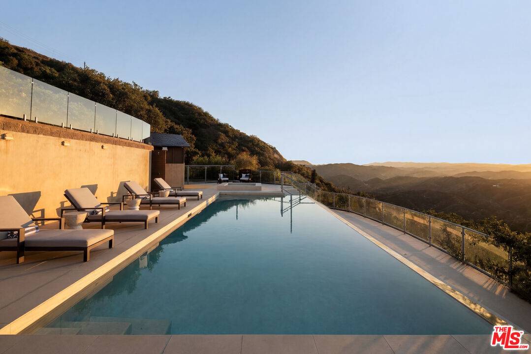 25155   Piuma Rd 5BR Malibu La