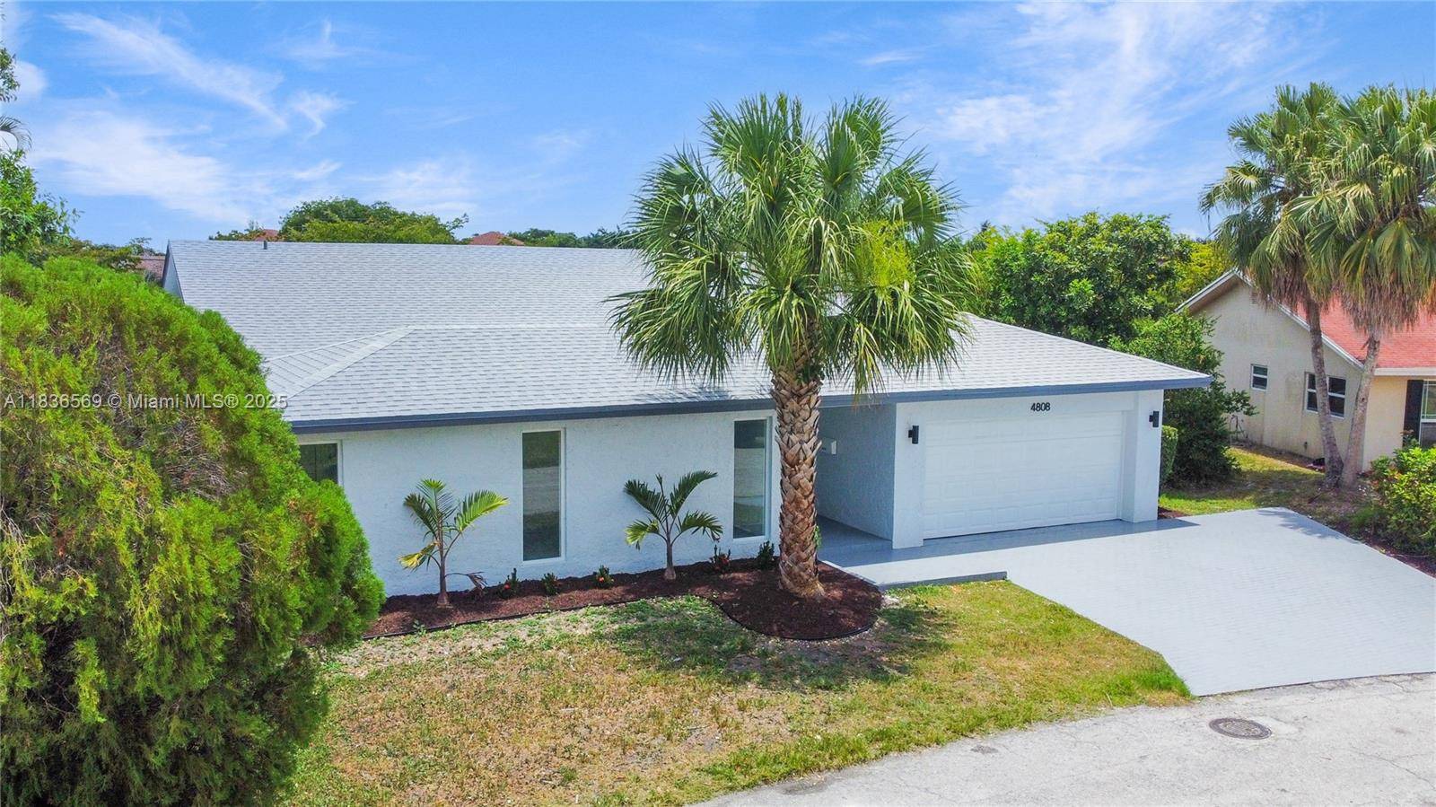 REDUCED ! Back on the Market.