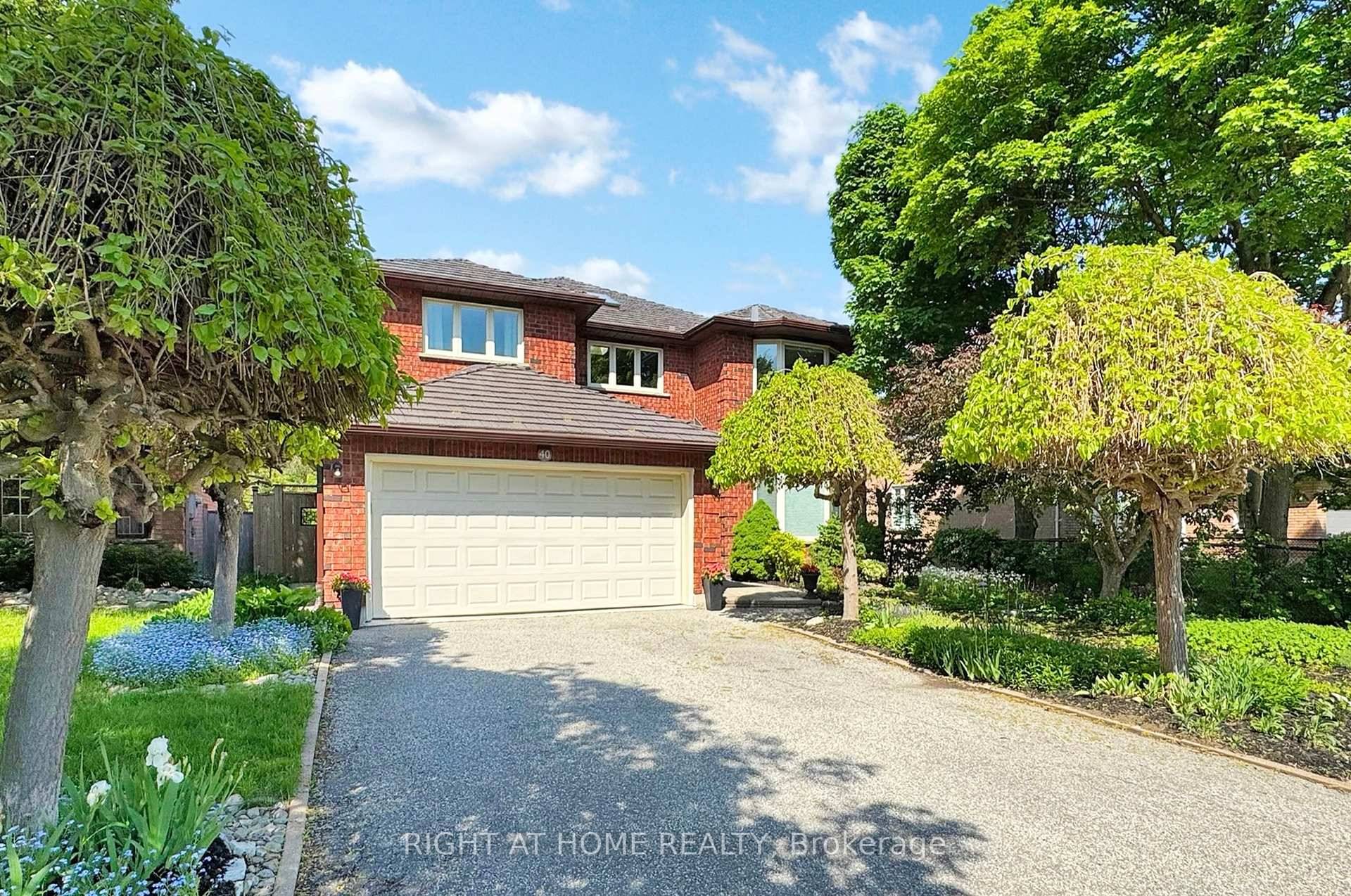 Stunning Ravine Lot Oasis with Pool, in Desirable Doncrest Discover refined living in this magnificent 4 1 bedrooms, 5 bathroom home, Primary Bedroom Ensuite has HEATED Floor, perfectly nested on ...