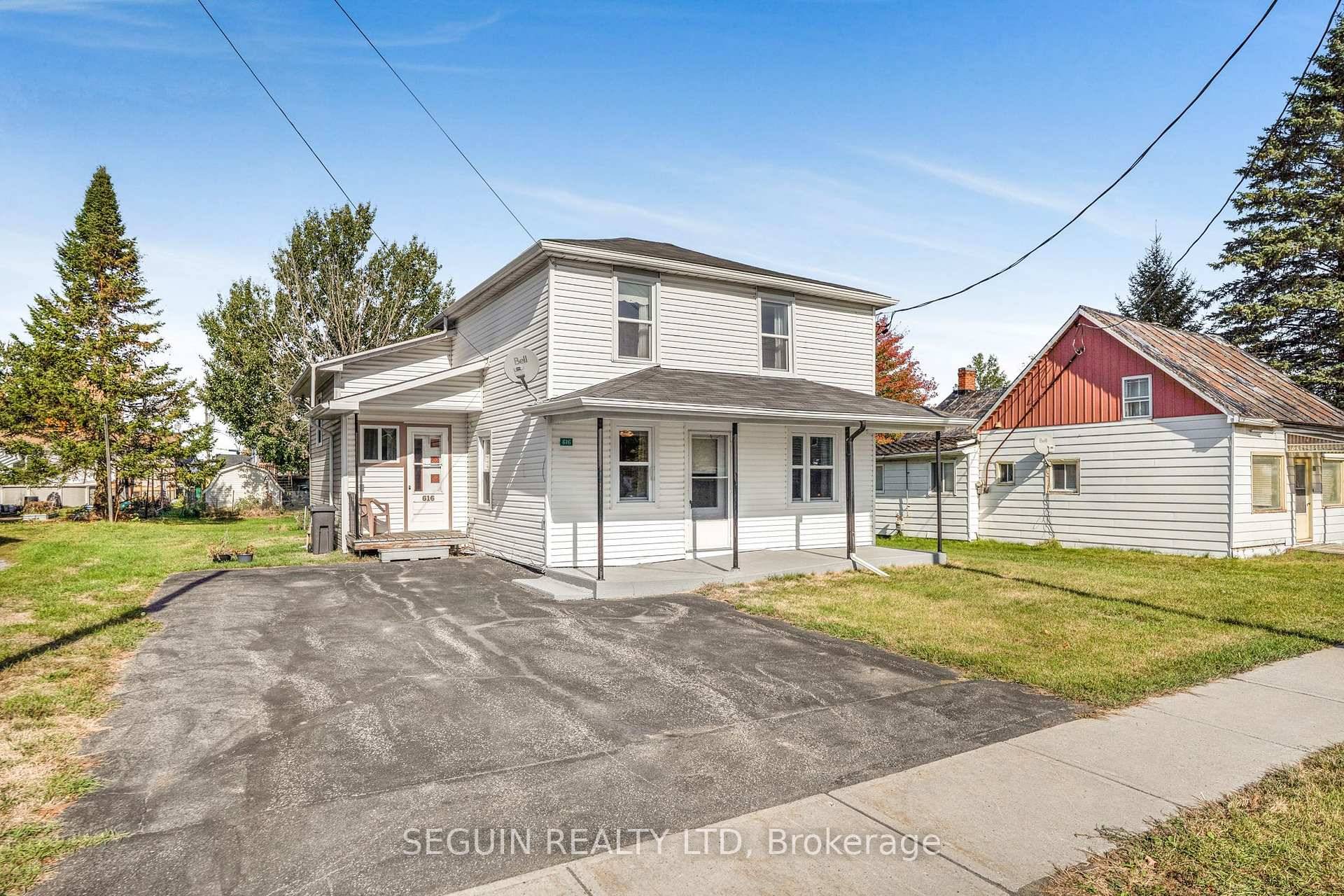 AFFORDABLE 5 BEDROOM HOME IN ALFRED WITH IN LAW SUITE POTENTIAL !