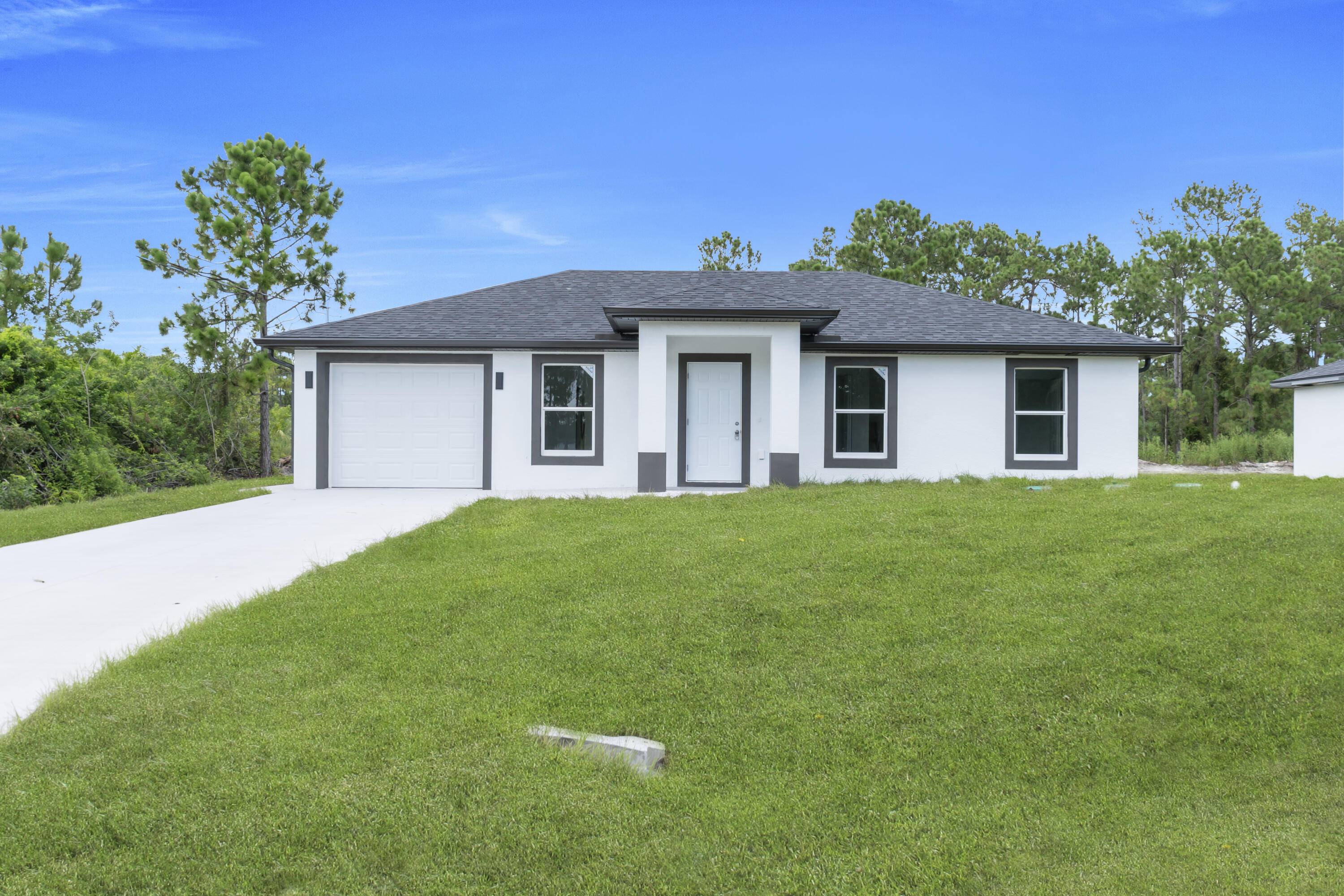 Brand New Construction Move In Ready !