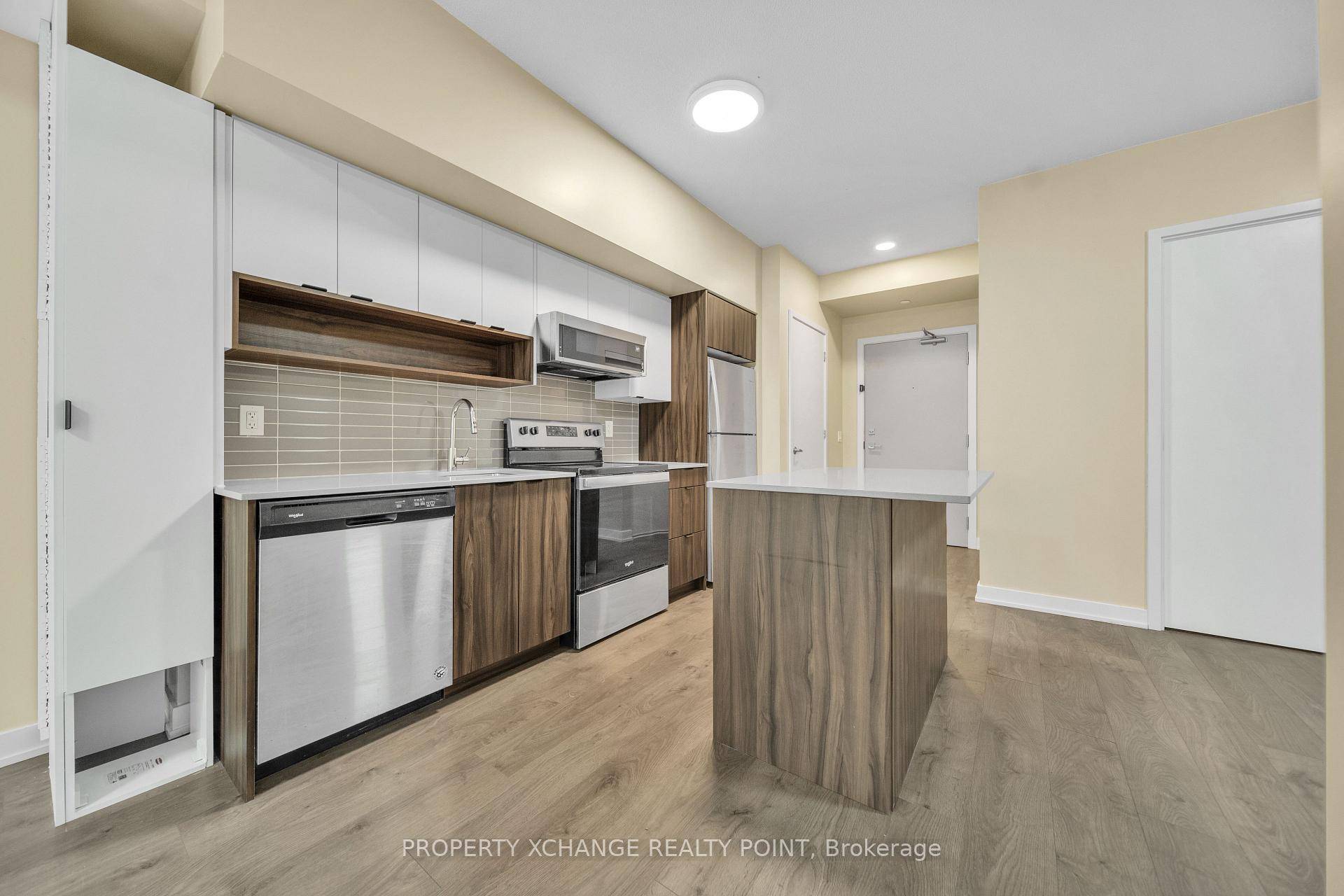 Walk to Aldershot GO in just 4 minutes from this bright and modern 1 Den condo offering the perfect mix of comfort, style, and convenience.
