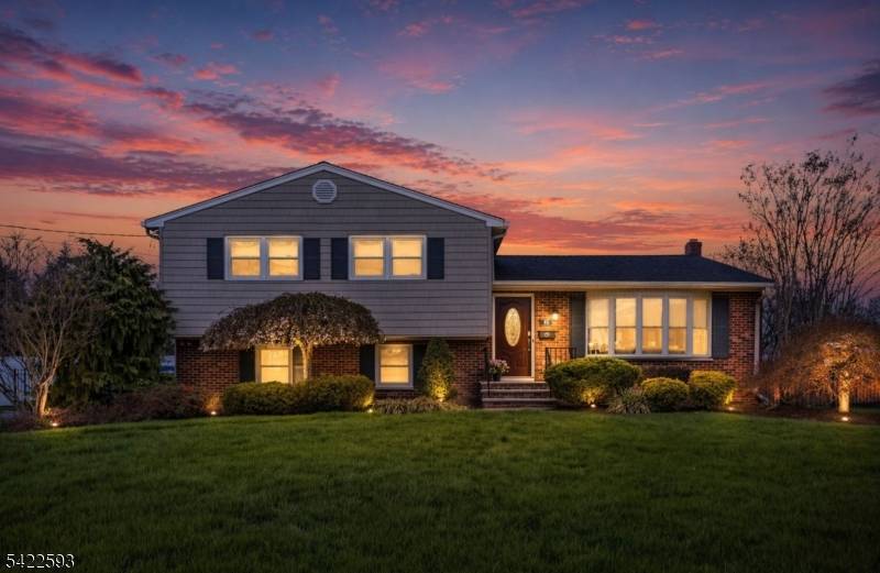 Well maintained home located in one of Clark's most desirable neighborhoods !