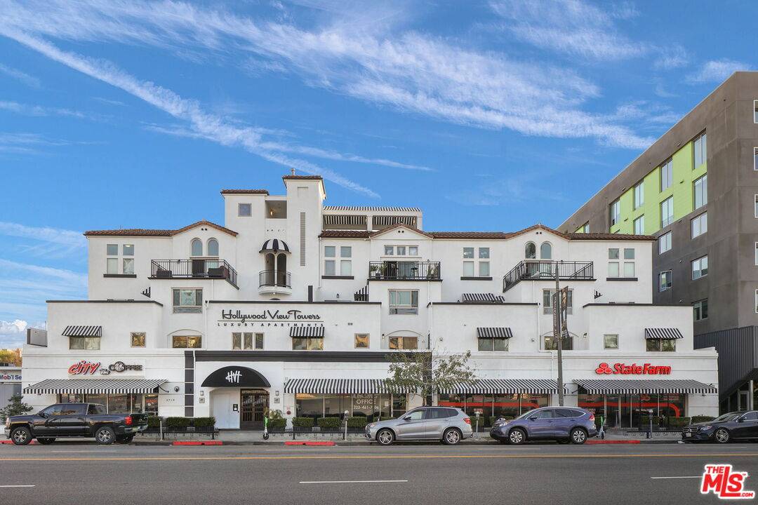 5718   Hollywood Blvd LA