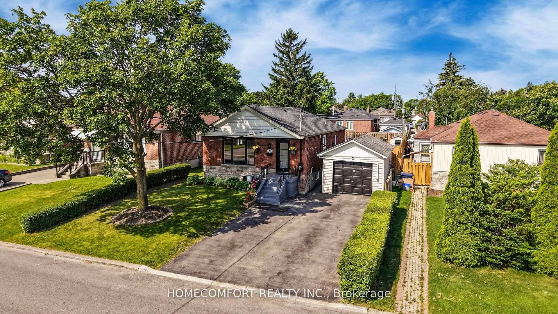 Look No Further ! Tastefully renovated amp ; move in ready 3 2 bungalow in the prime Wexford Maryvale community on a premium 46.