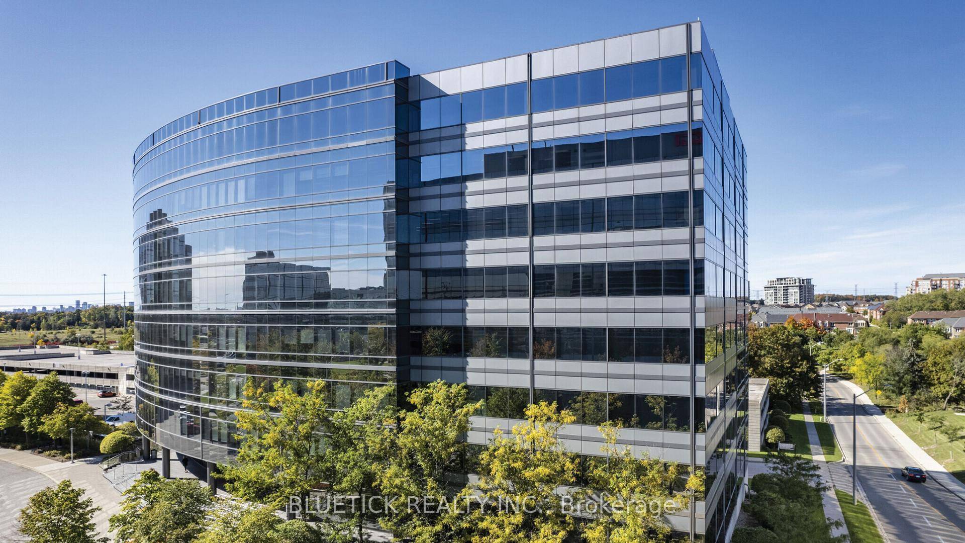 Unit Is Divisible and Finished With Multiple Offices.
