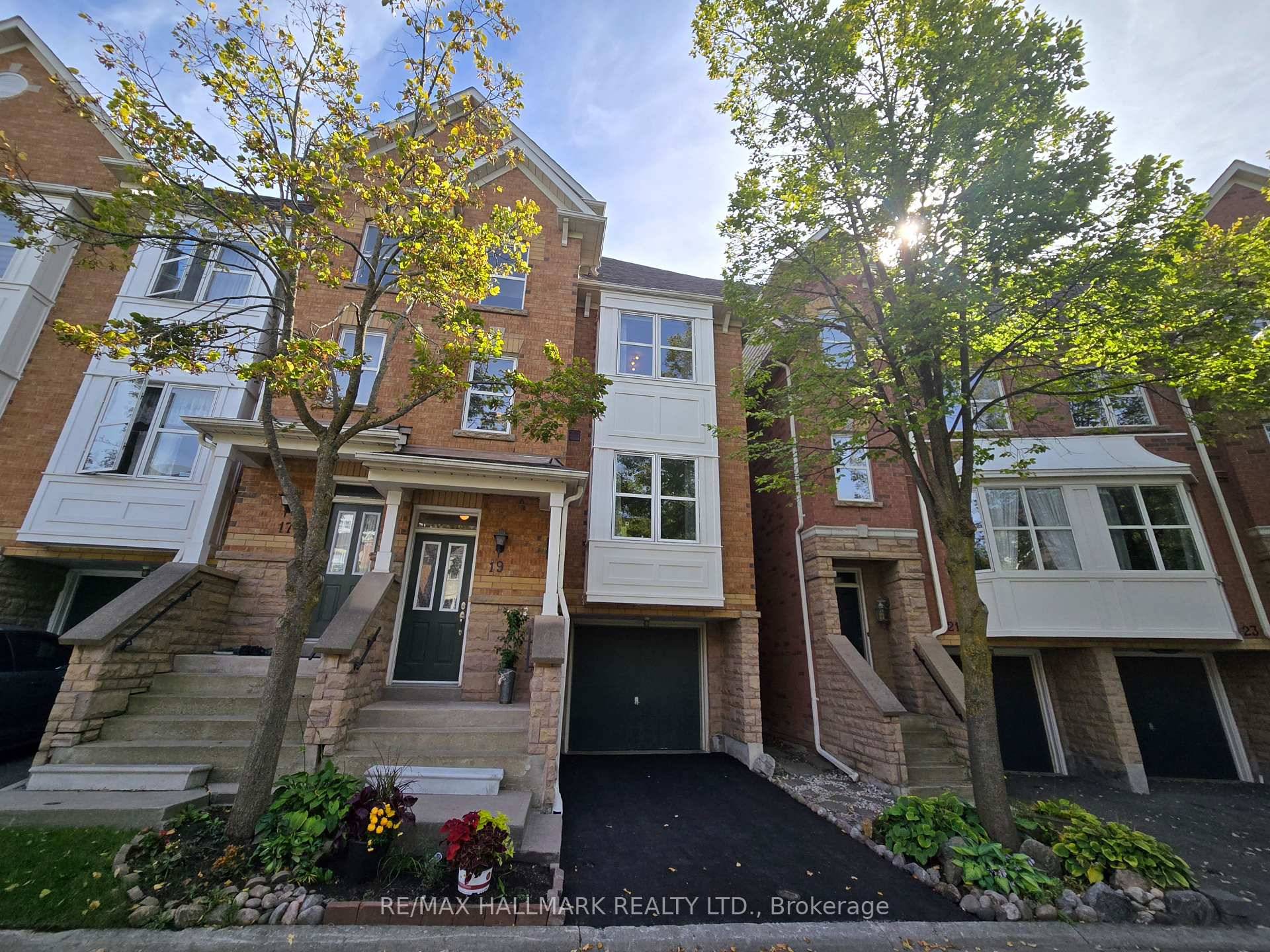 Charming and meticulously maintained end unit townhome nestled in a prime location in Buttonville.