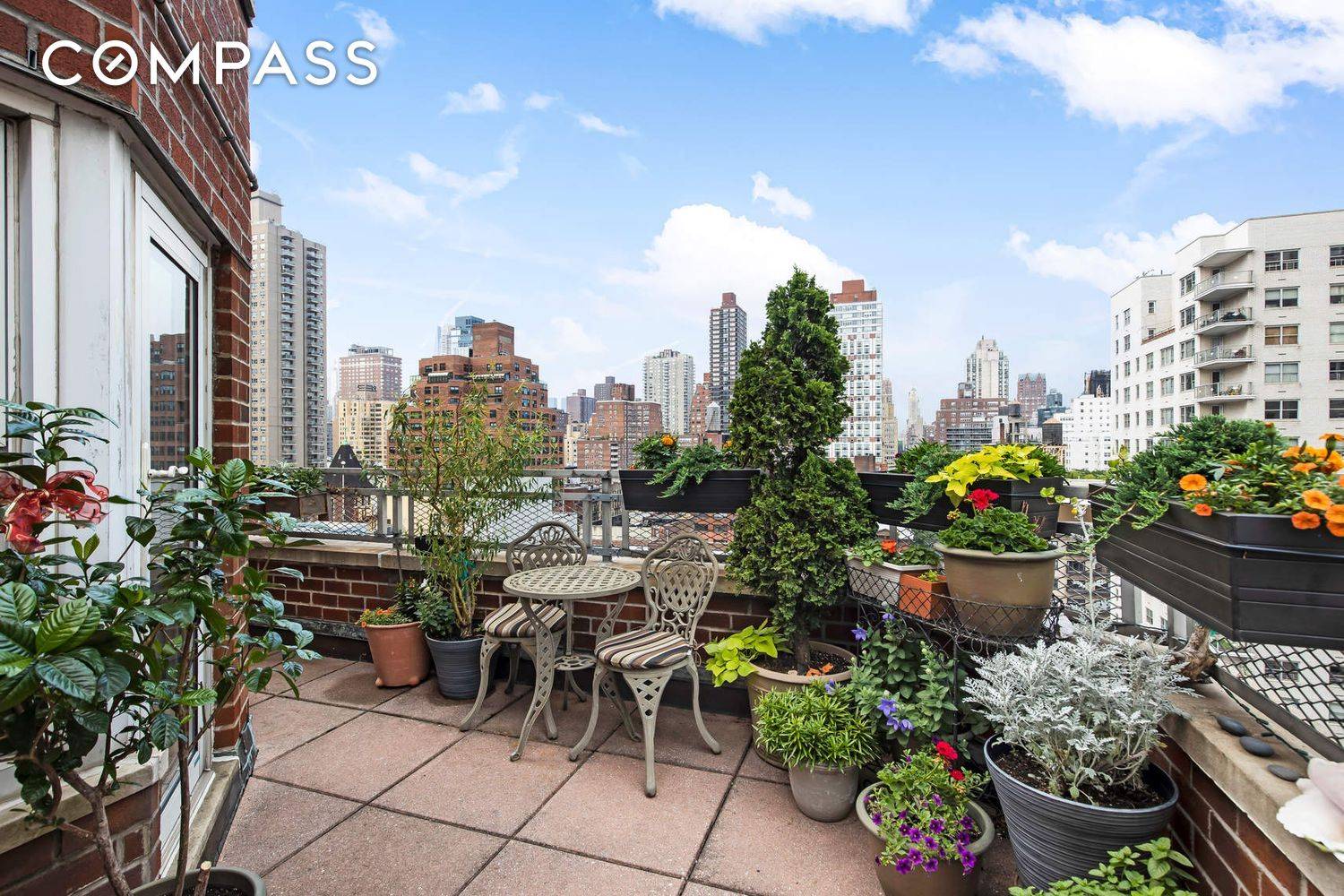 Private Outdoor Terrace Dream !