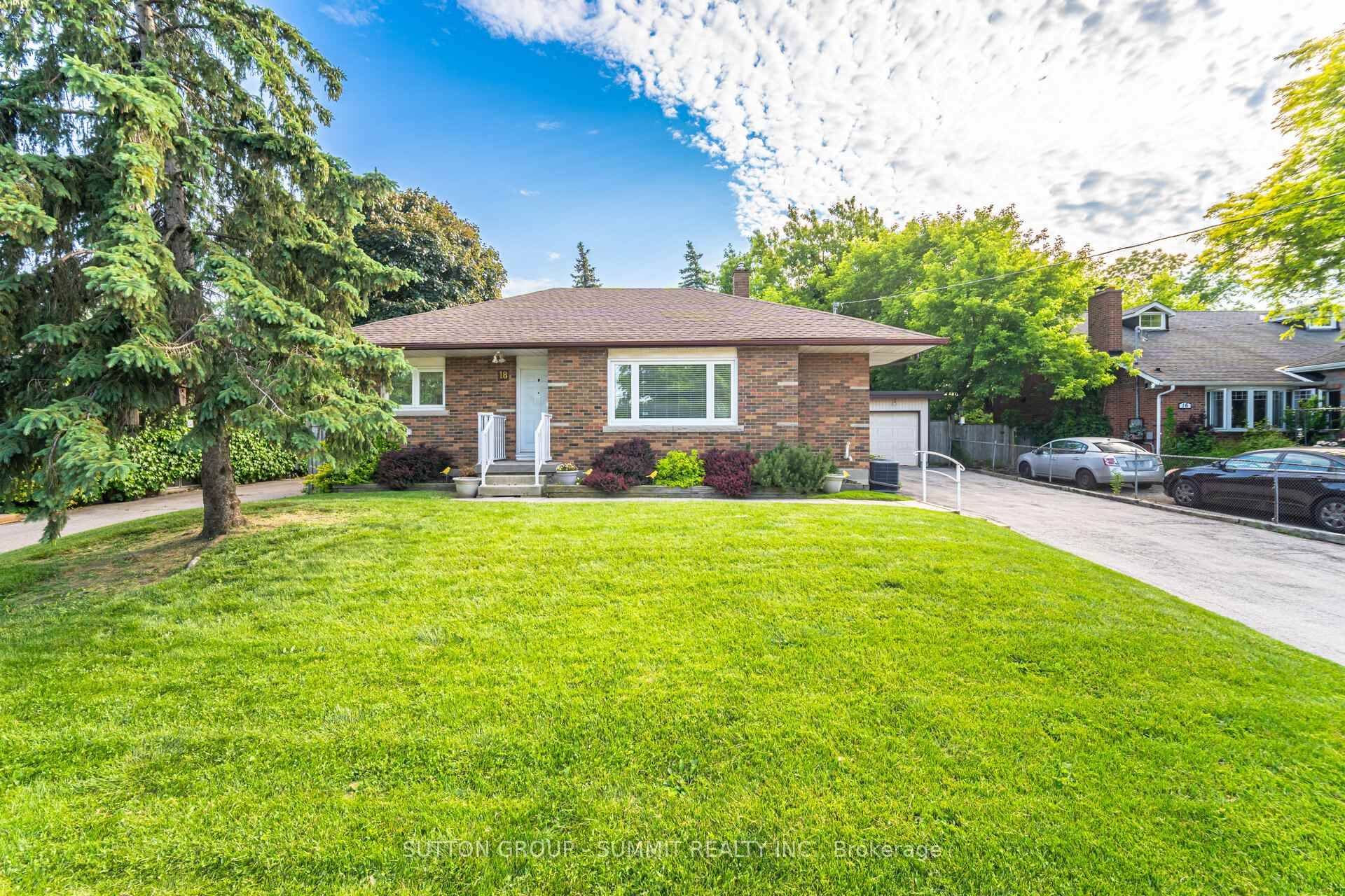 This deceptively large bungalow on prestigious Joymar Drive offers far more space than first meets the eye, thanks to a thoughtfully designed extension that features a spacious eat in kitchen, ...