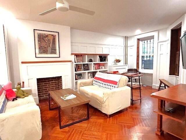 Follow me on IG See_yourself_living_here Duplex Garden Bedford Stuyvesant Apartment rich in amenities ABOUT APARTMENT Large Open Concept Original Beautiful Hardwood floors throughout Abundance of natural sunlight Tons of storage ...