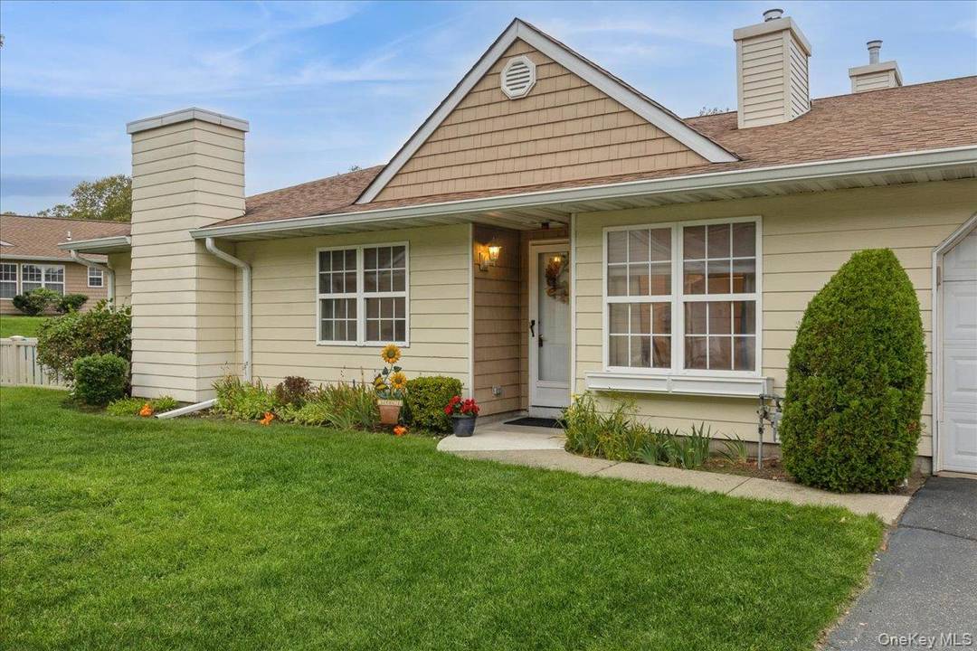 Step into easy living with this sought after Chatham end unit model in a vibrant 55 and Better gated community.