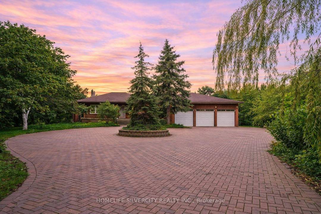 2. 28 Acres land with 4 Bedrooms Home !