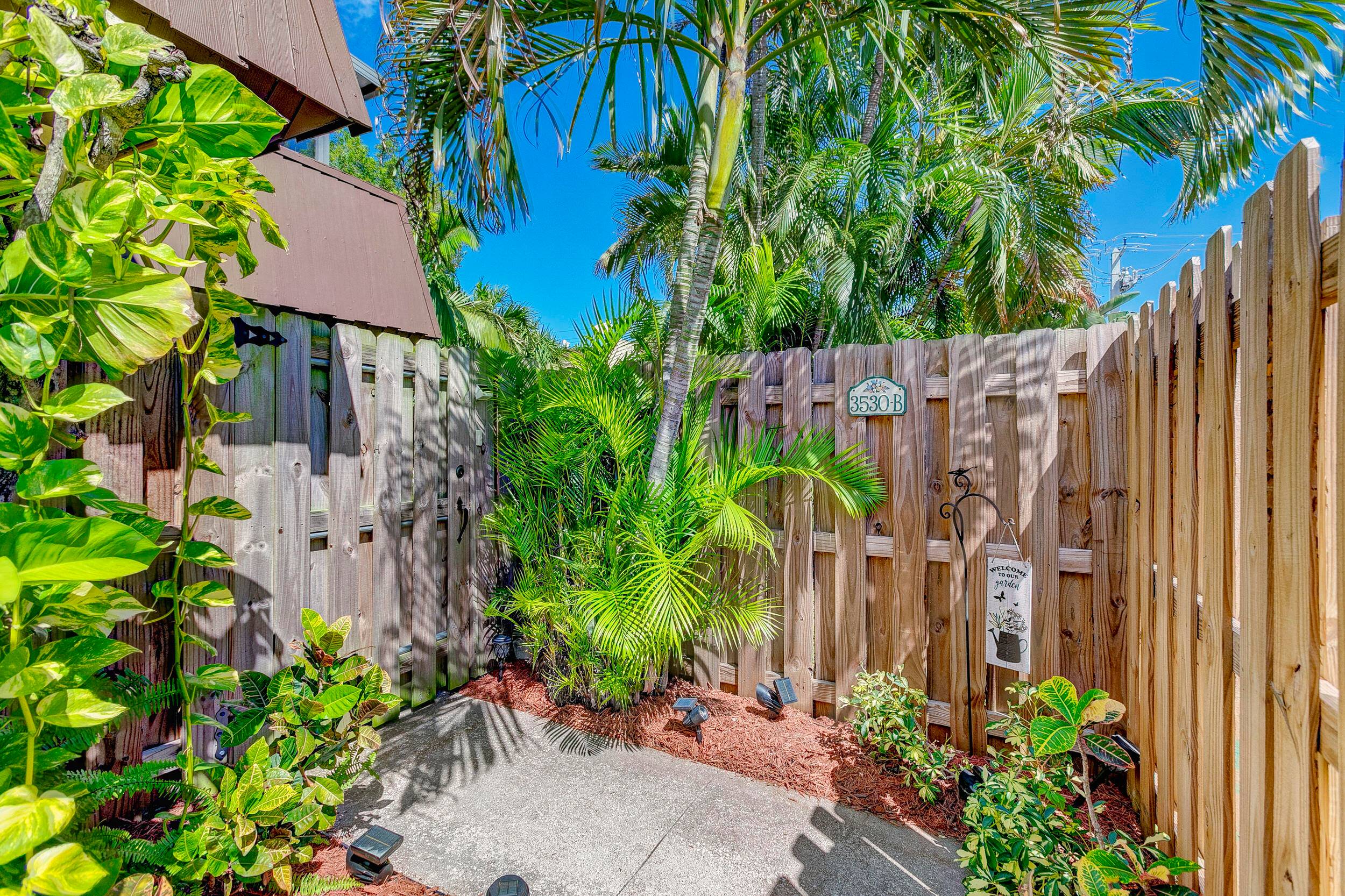 Investment Opportunity Rent Right Away !