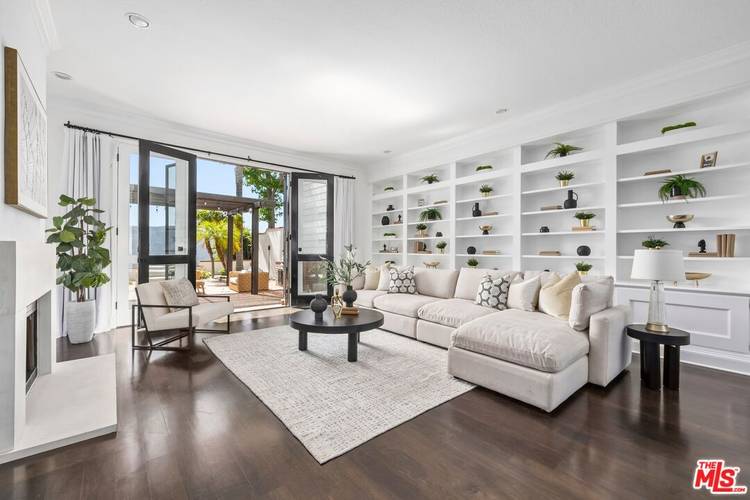 2241   Canyonback Rd 2BR Brentwood La