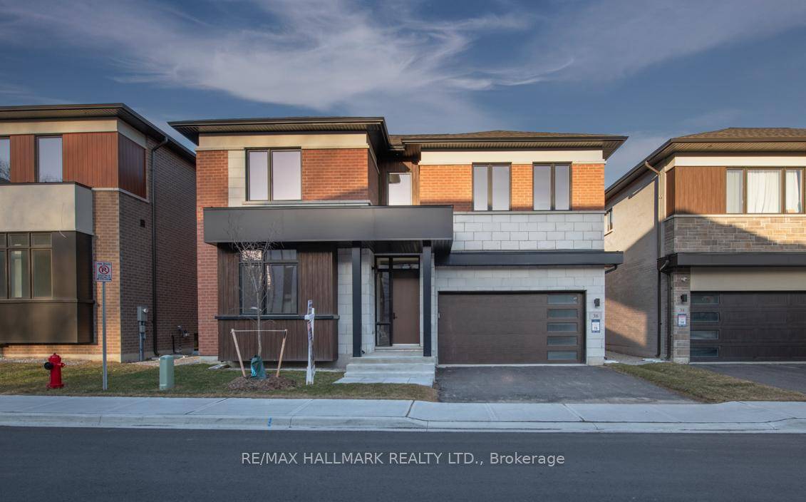 ABSOLUTELY STUNNING Brand New Executive Green amp ; Smart Home Nestled On A Spectacular Lot Located in the Prestigious Royal Hill Community.