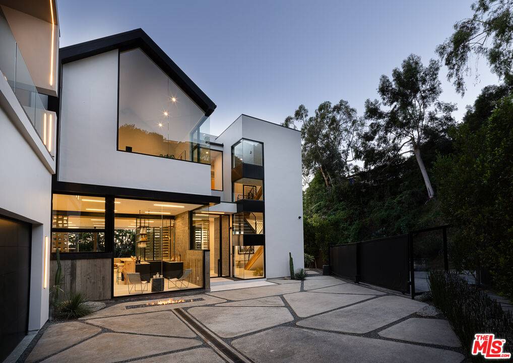 1772  N Crescent Heights Blvd 6BR Sunset Strip La