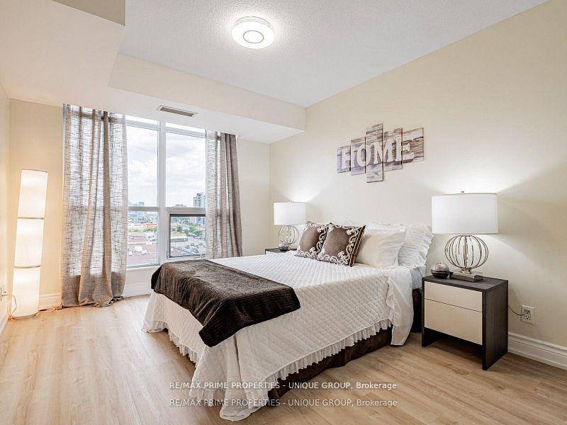 Welcome to The Richmonde Condos by Greenpark, an exclusive, high end residence located in one of Richmond Hills most desirable neighborhoods.