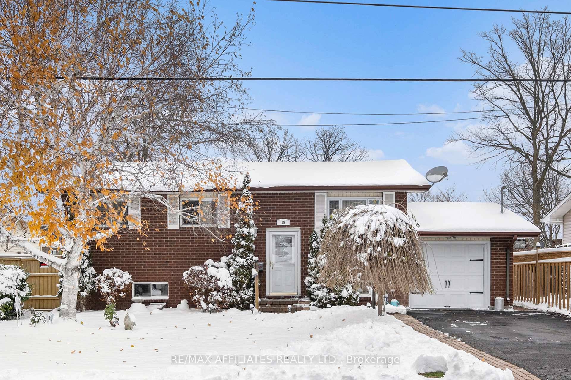 Welcome to 19 Knox Street in Carleton Place, a well cared for split level home offering comfort, space, and value in a friendly established neighbourhood.