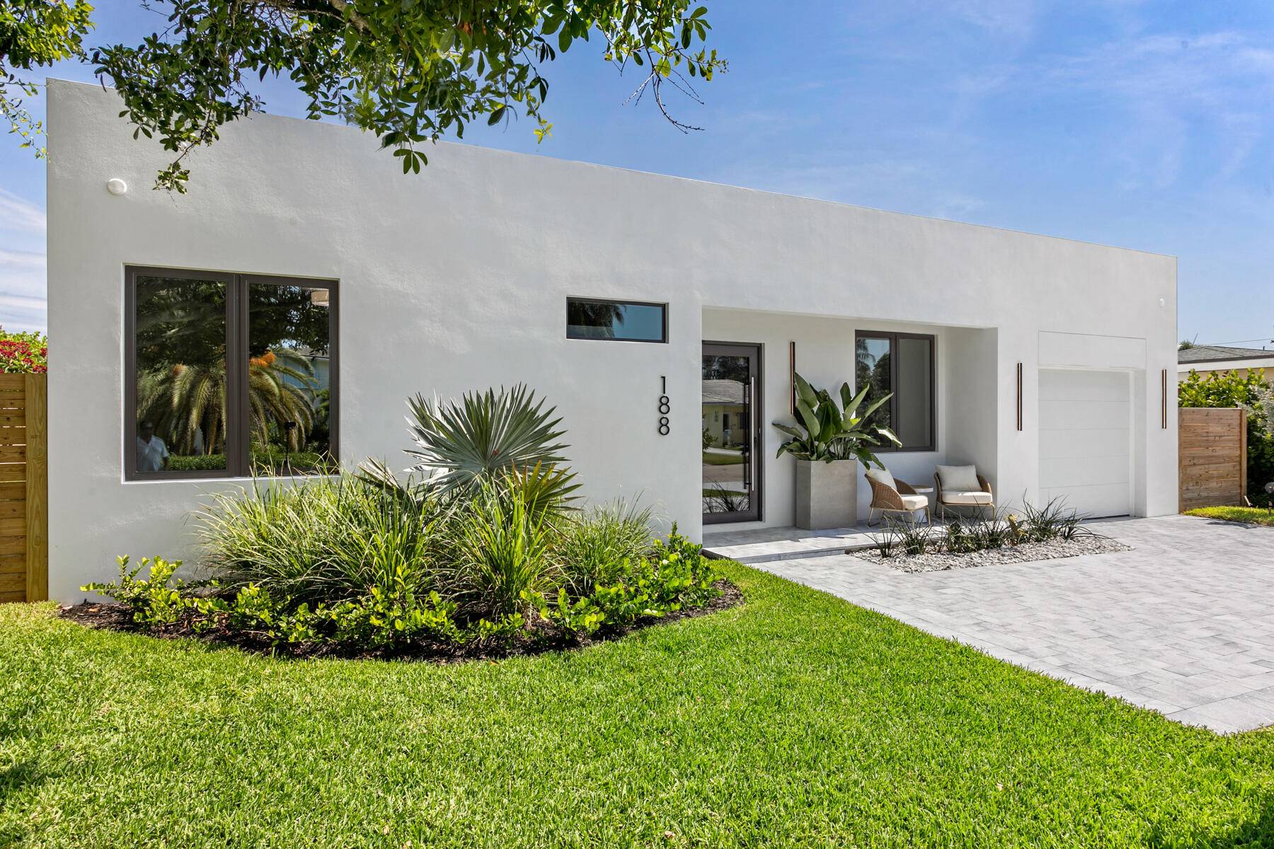 This newly constructed home in the desirable College Park area is a stone's throw away from the waterway, situated on a spacious 9, 000 sqft lot.